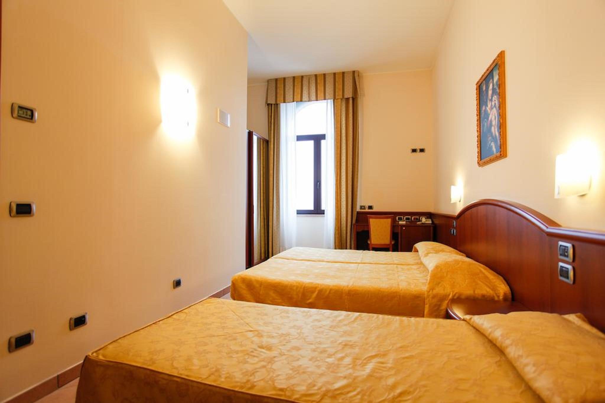 Garda Family House Hotel Castelletto Di Brenzone Exterior photo